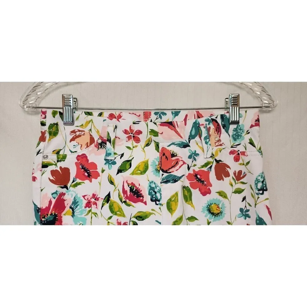 Time and Tru Jegging Capri Women's White Floral Small 4-6 - Picture 6 of 8